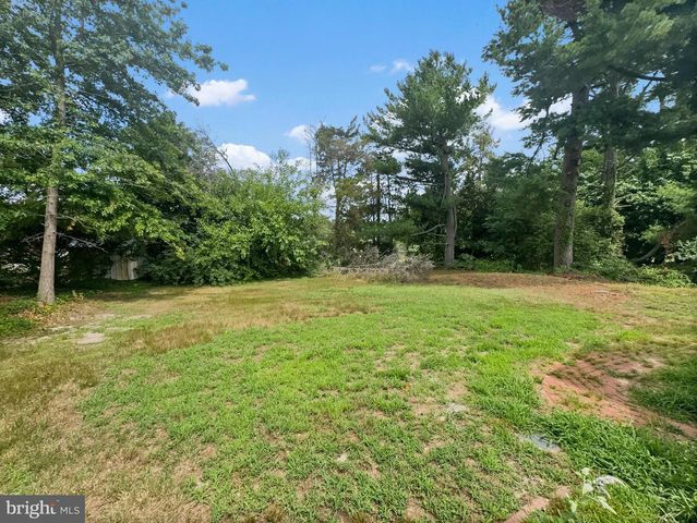 327 W PARK DR, Bridgeton, NJ 08302