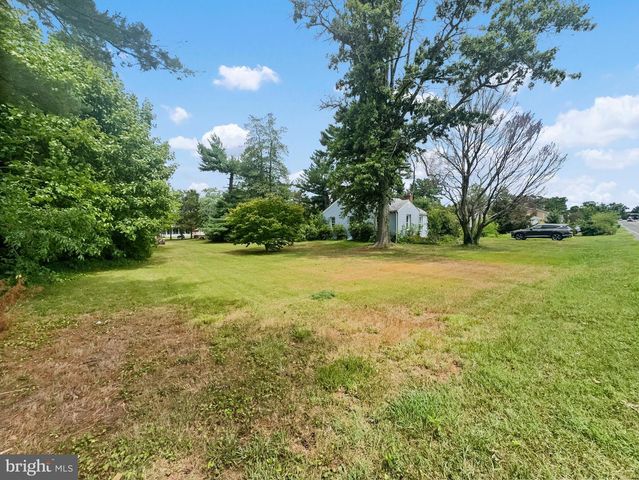 327 W PARK DR, Bridgeton, NJ 08302