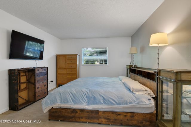 1166 6th Avenue B3, Vero Beach, FL 32960