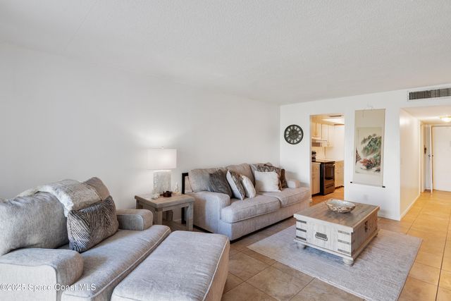 1166 6th Avenue B3, Vero Beach, FL 32960