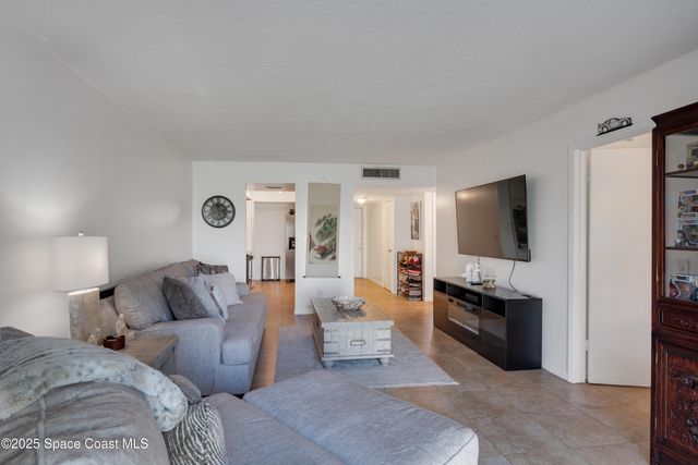 1166 6th Avenue B3, Vero Beach, FL 32960