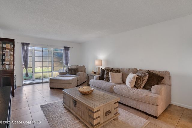 1166 6th Avenue B3, Vero Beach, FL 32960