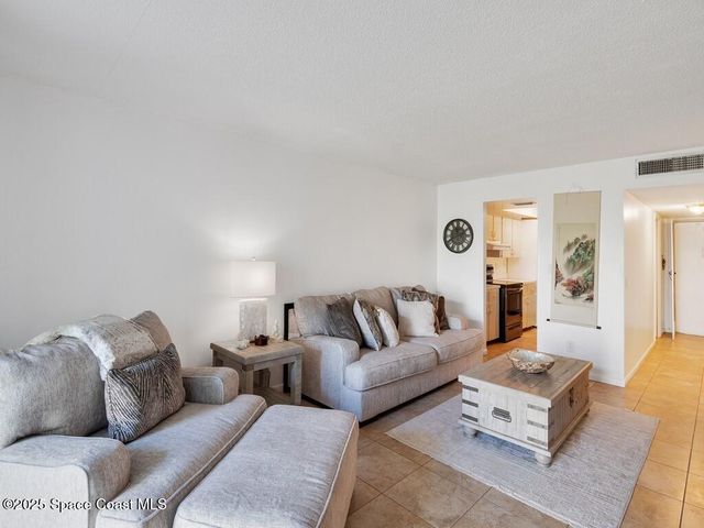 1166 6th Avenue B3, Vero Beach, FL 32960