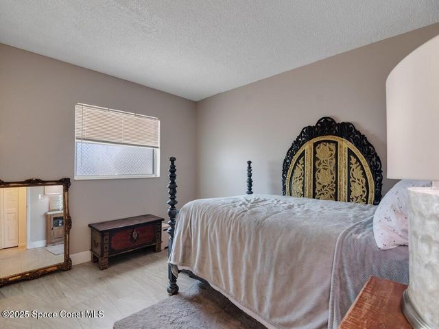 1166 6th Avenue B3, Vero Beach, FL 32960