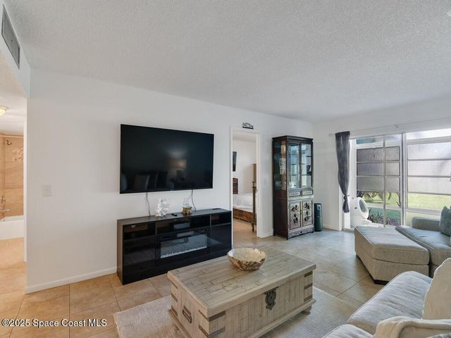 1166 6th Avenue B3, Vero Beach, FL 32960