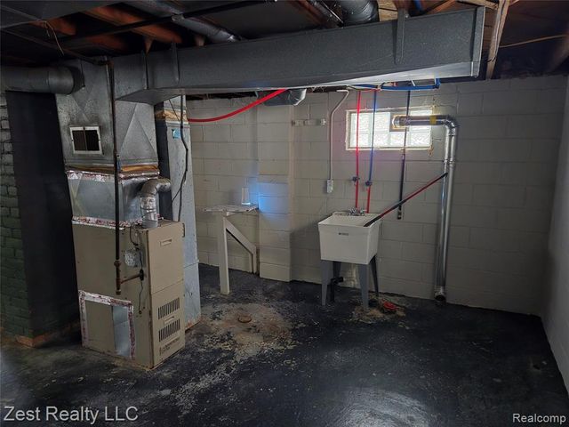 19928 Santa Barbara Drive, Detroit, MI 48221