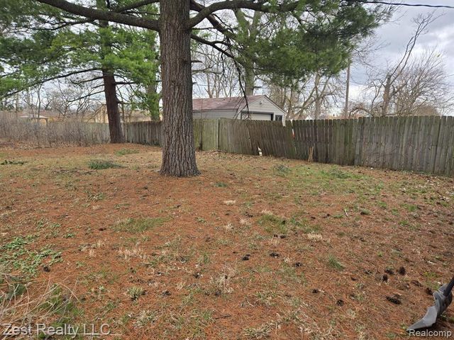 19928 Santa Barbara Drive, Detroit, MI 48221