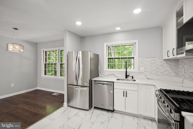 14832 SMETHWICK PL, Centreville, VA 20120