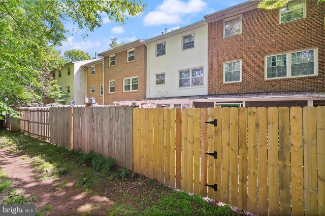 14832 SMETHWICK PL, Centreville, VA 20120