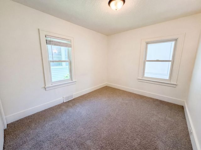 2715 Irving Avenue N, Minneapolis, MN 55411