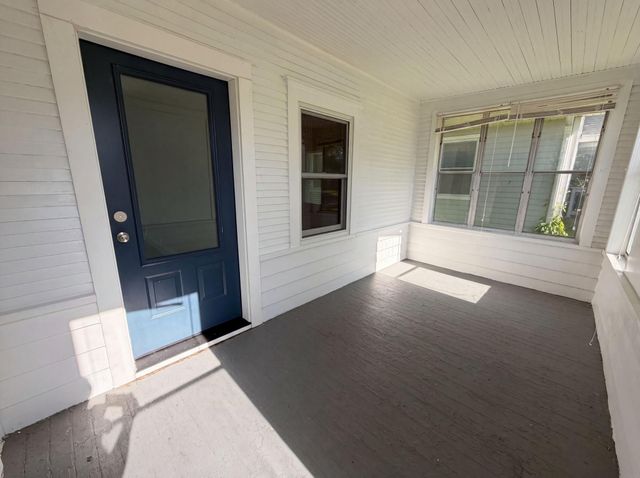 2715 Irving Avenue N, Minneapolis, MN 55411