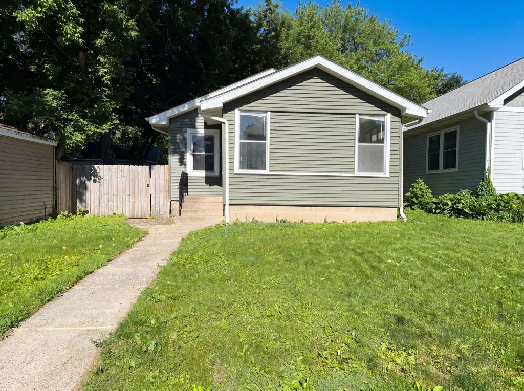 2715 Irving Avenue N, Minneapolis, MN 55411