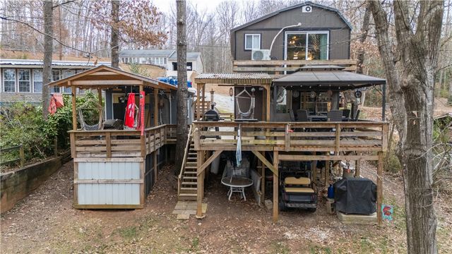 370 N Port Bass Drive, Fair Play, SC 29643