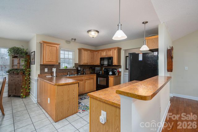 104 Lakewood Drive, Kings Mountain, NC 28086