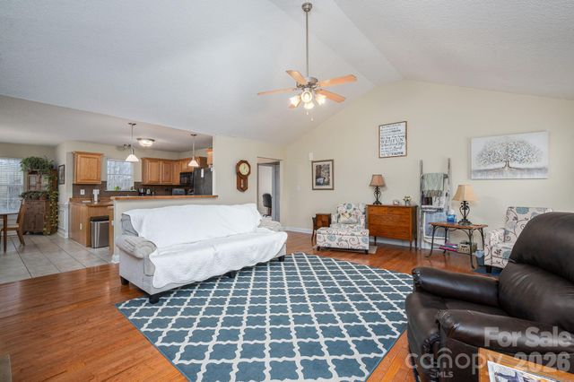 104 Lakewood Drive, Kings Mountain, NC 28086