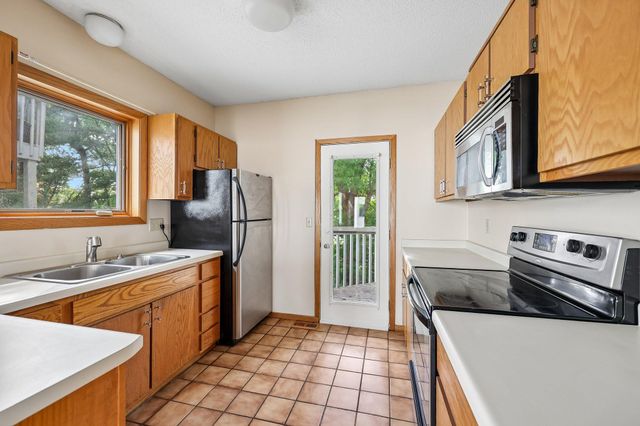 3058 Lake Shore Drive A, Minneapolis, MN 55416