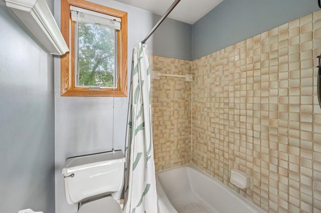 3058 Lake Shore Drive A, Minneapolis, MN 55416