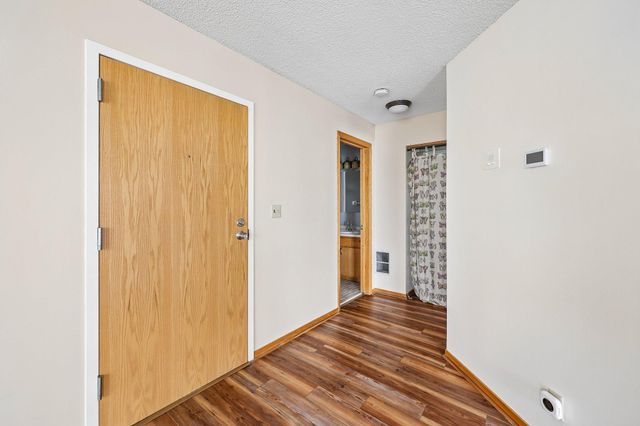 3058 Lake Shore Drive A, Minneapolis, MN 55416