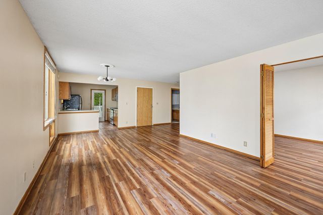 3058 Lake Shore Drive A, Minneapolis, MN 55416
