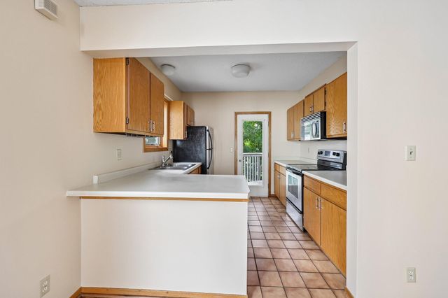 3058 Lake Shore Drive A, Minneapolis, MN 55416
