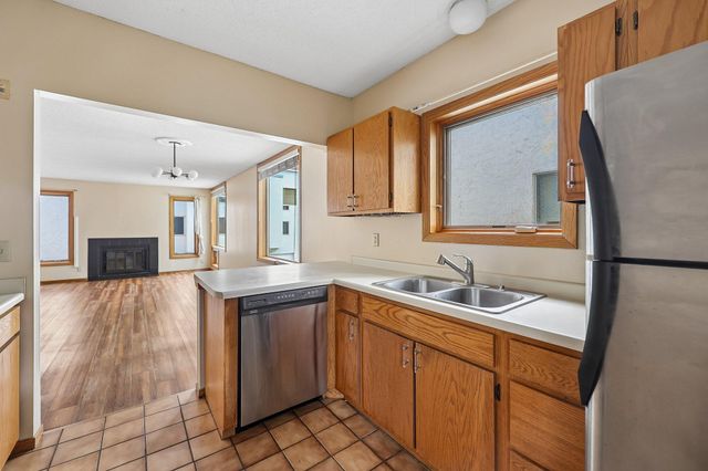 3058 Lake Shore Drive A, Minneapolis, MN 55416