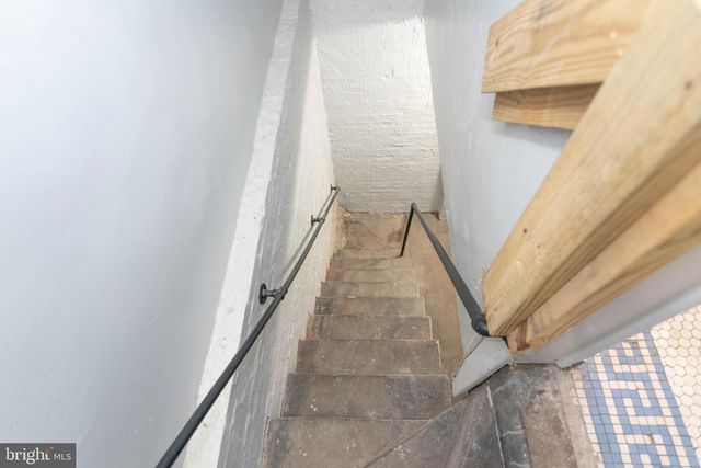 2445 LAKEVIEW AVE, Baltimore, MD 21217