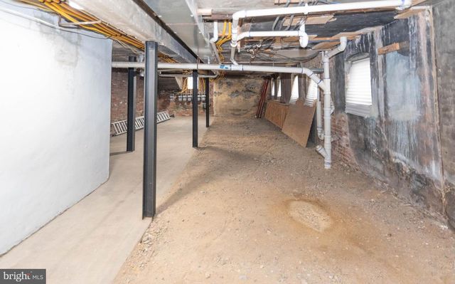 2445 LAKEVIEW AVE, Baltimore, MD 21217