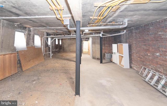 2445 LAKEVIEW AVE, Baltimore, MD 21217