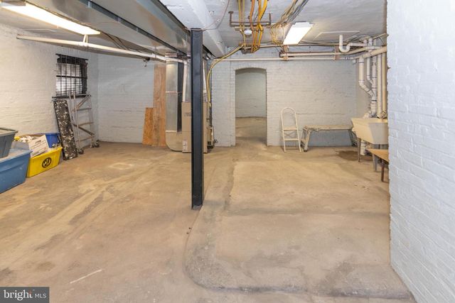 2445 LAKEVIEW AVE, Baltimore, MD 21217