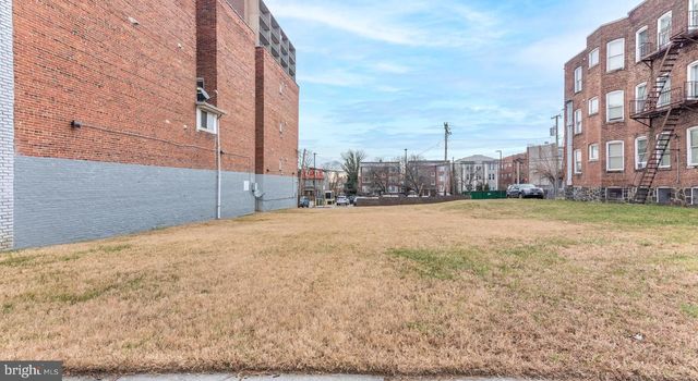 2445 LAKEVIEW AVE, Baltimore, MD 21217