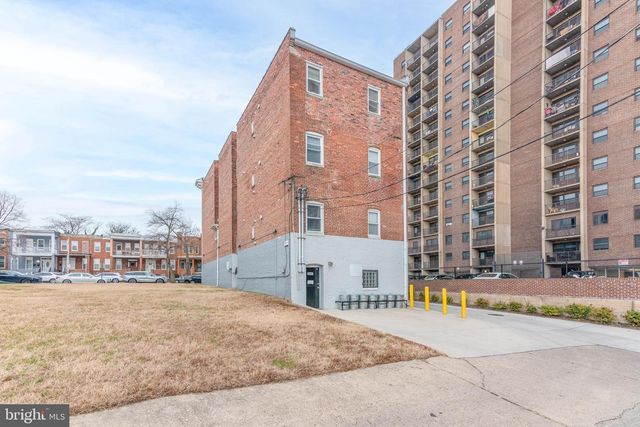 2445 LAKEVIEW AVE, Baltimore, MD 21217