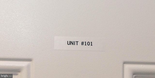 2445 LAKEVIEW AVE, Baltimore, MD 21217