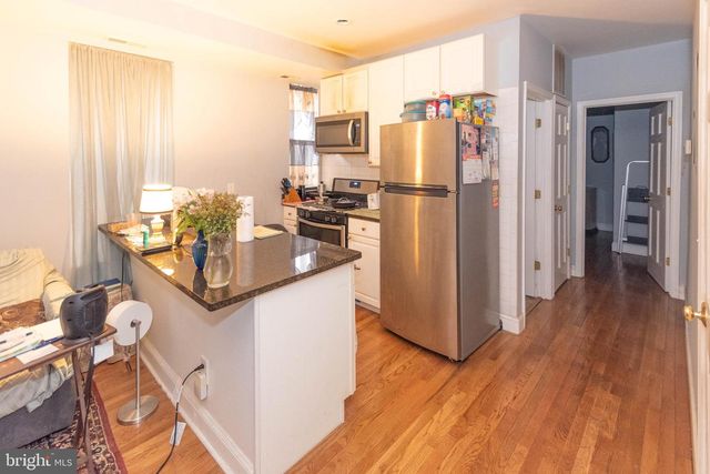 2445 LAKEVIEW AVE, Baltimore, MD 21217