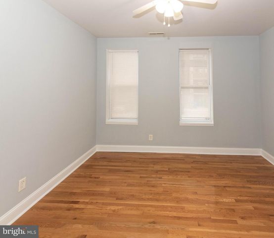 2445 LAKEVIEW AVE, Baltimore, MD 21217