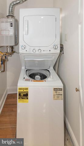 2445 LAKEVIEW AVE, Baltimore, MD 21217