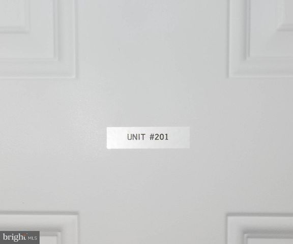 2445 LAKEVIEW AVE, Baltimore, MD 21217