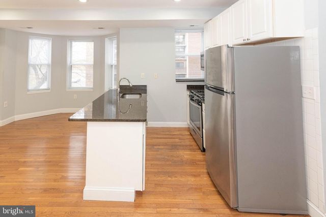 2445 LAKEVIEW AVE, Baltimore, MD 21217