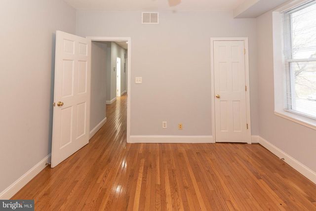 2445 LAKEVIEW AVE, Baltimore, MD 21217