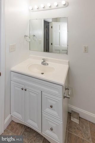 2445 LAKEVIEW AVE, Baltimore, MD 21217