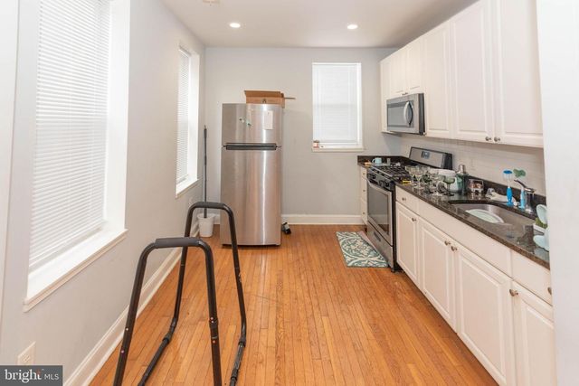 2445 LAKEVIEW AVE, Baltimore, MD 21217