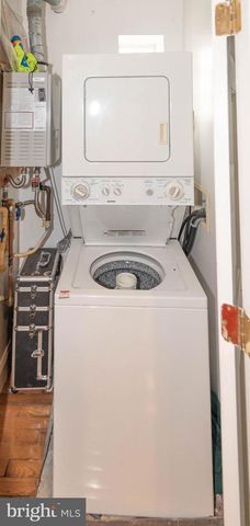 2445 LAKEVIEW AVE, Baltimore, MD 21217