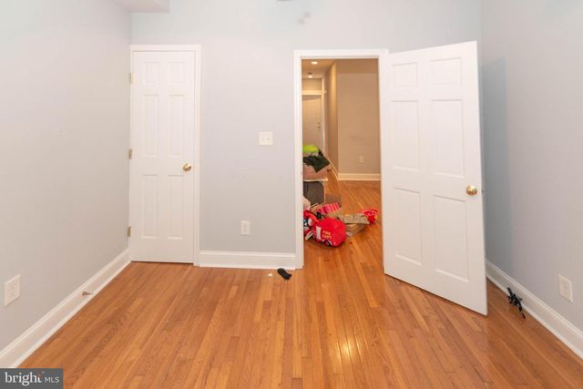 2445 LAKEVIEW AVE, Baltimore, MD 21217