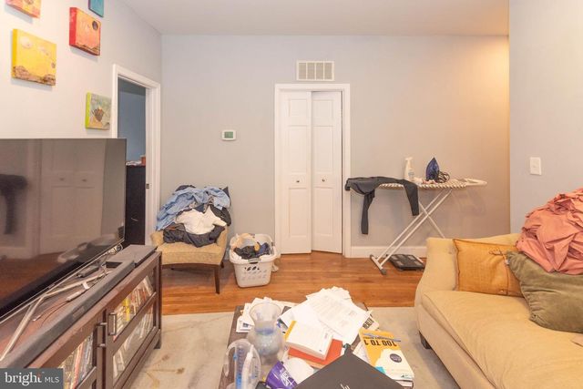 2445 LAKEVIEW AVE, Baltimore, MD 21217