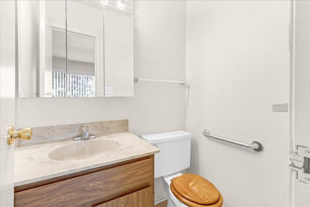 3137 Seacrest Avenue 17, Marina, CA 93933