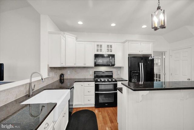 238 MERWOOD DR, Morgantown, PA 19543