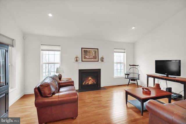 238 MERWOOD DR, Morgantown, PA 19543