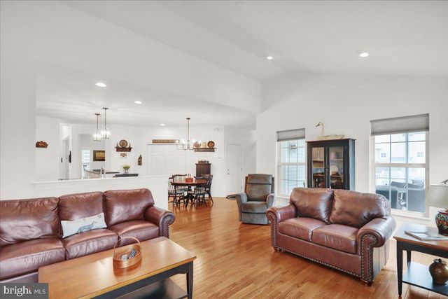 238 MERWOOD DR, Morgantown, PA 19543