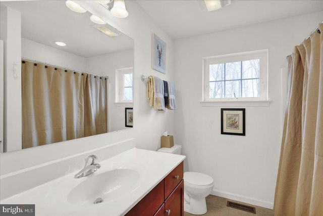 238 MERWOOD DR, Morgantown, PA 19543