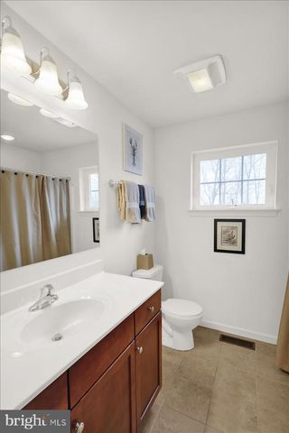 238 MERWOOD DR, Morgantown, PA 19543