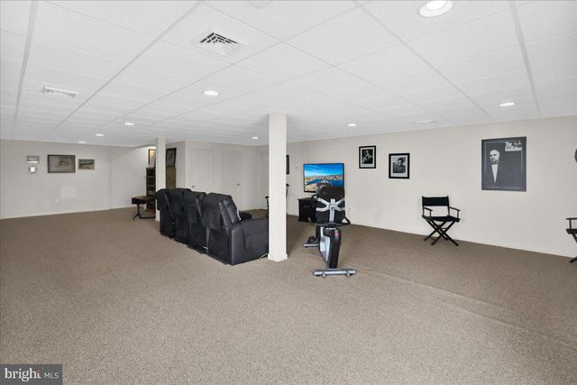 238 MERWOOD DR, Morgantown, PA 19543